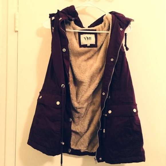 YMI Tops - YMI Maroon Vest hoodie Sz L